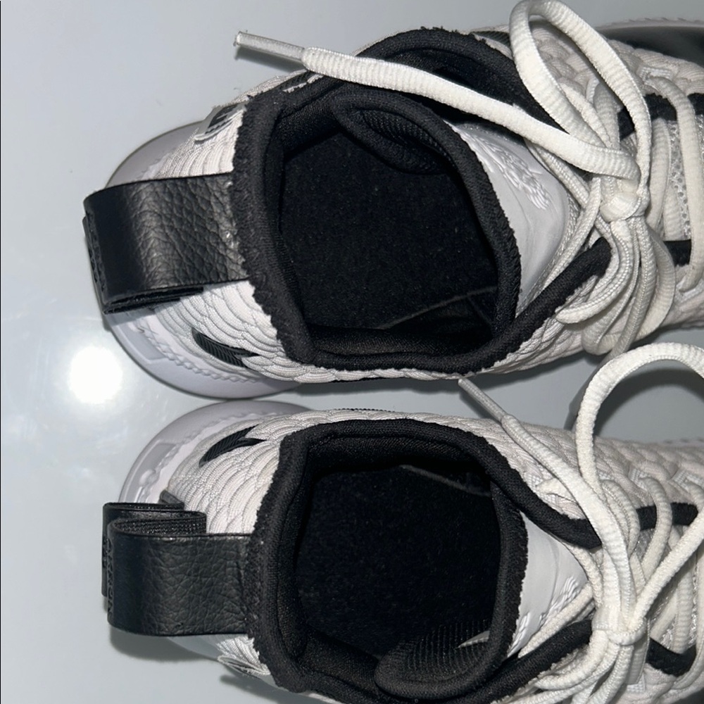 Nike - Picture 6 of 10